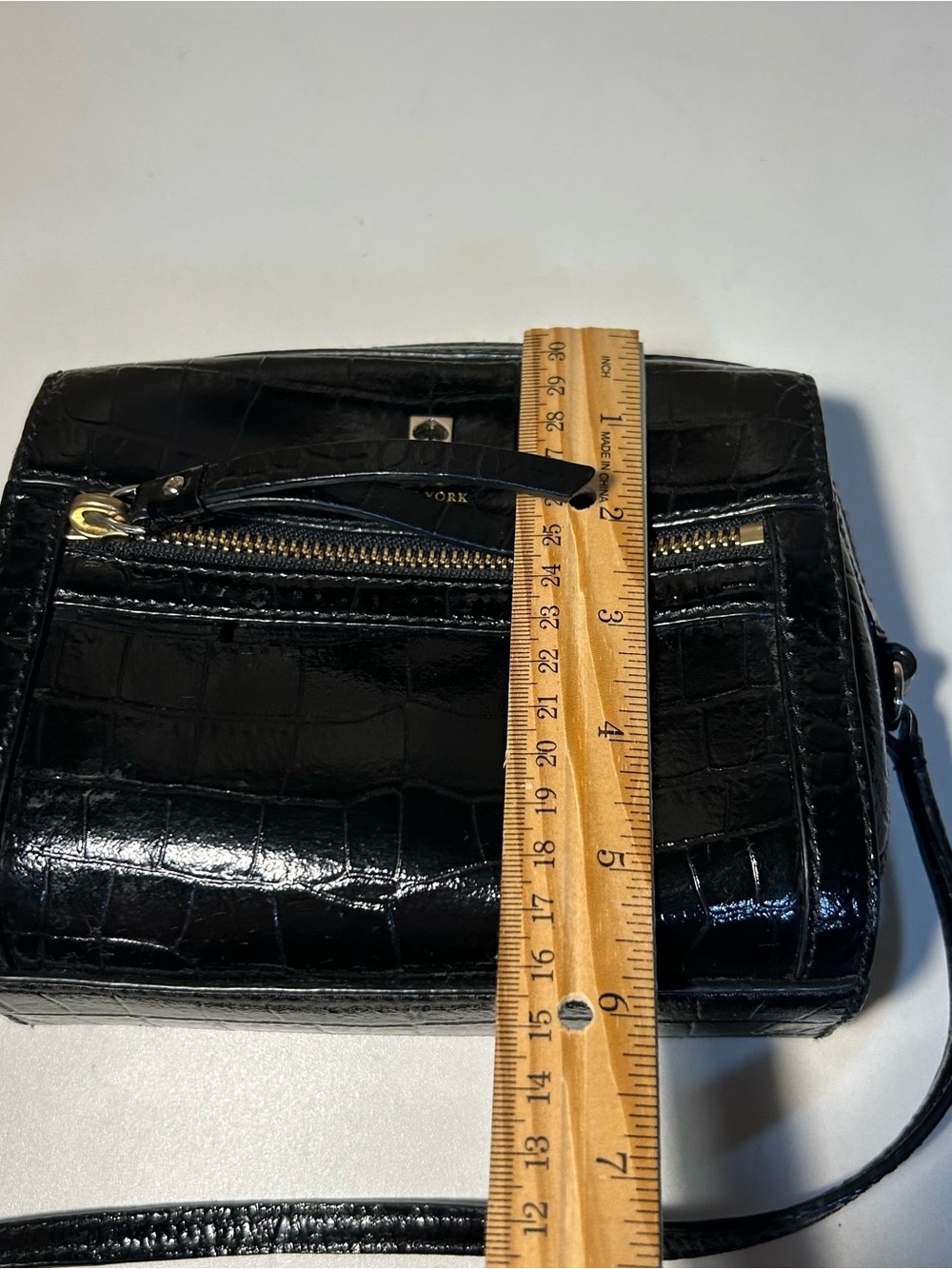 kate spade Black Croc-Embossed Crossbody Camera Bag Shoulder bag - Picture 9 of 9